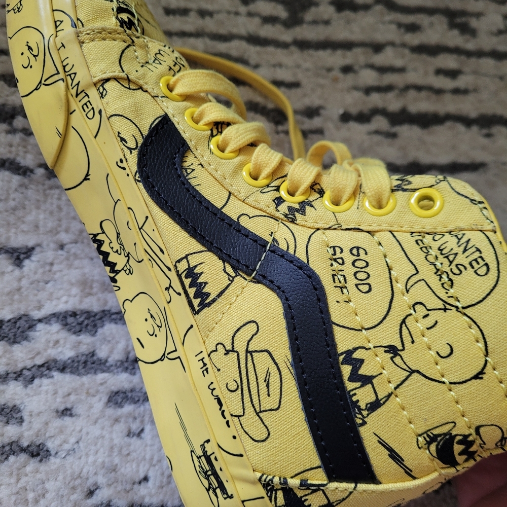 Vans Peanuts x Sk8-Hi 'Charlie Brown Maize… - Picture 6 of 12